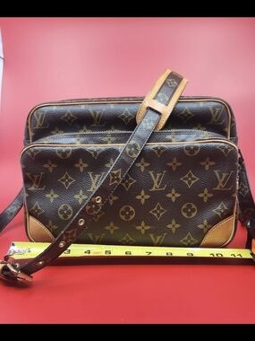 Louis Vuitton "Nile" Monogram Shoulder Bag